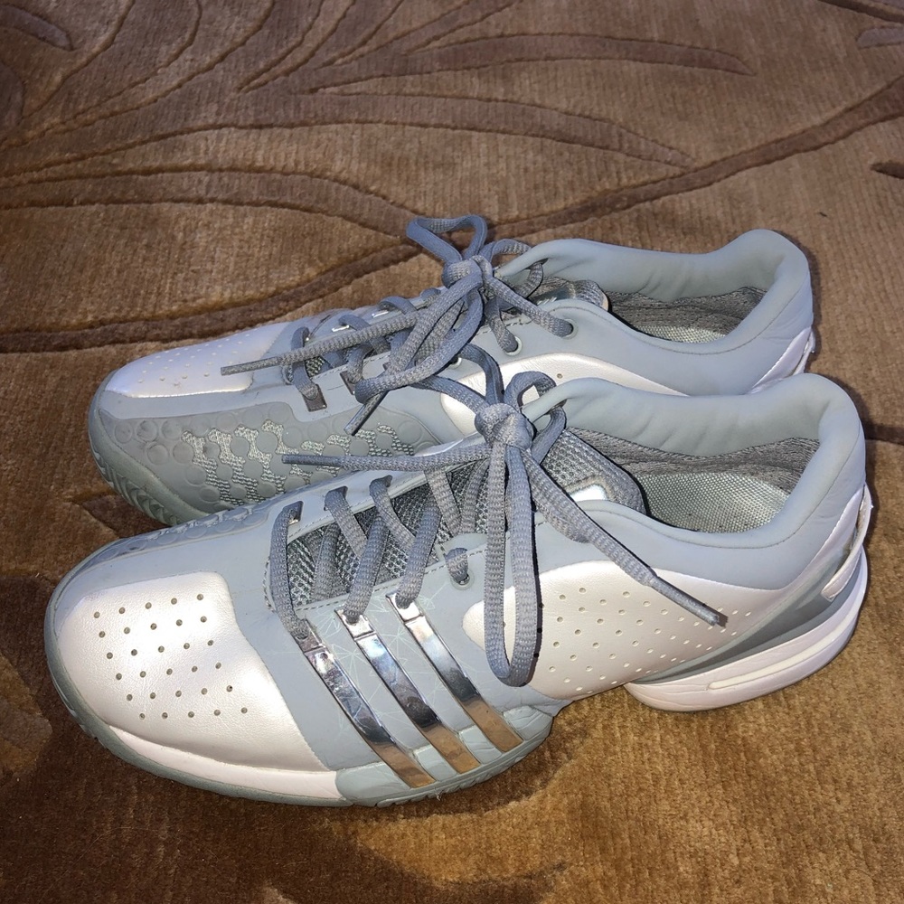 Adidas tennis shoe